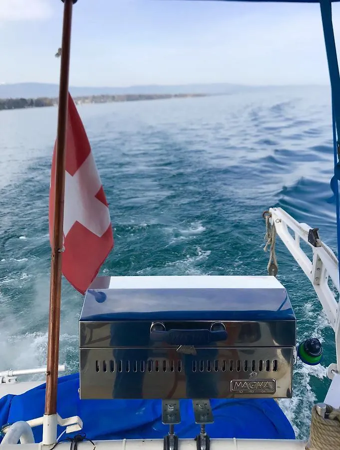Homeboat-Maison Flottante Cenevre Tekne