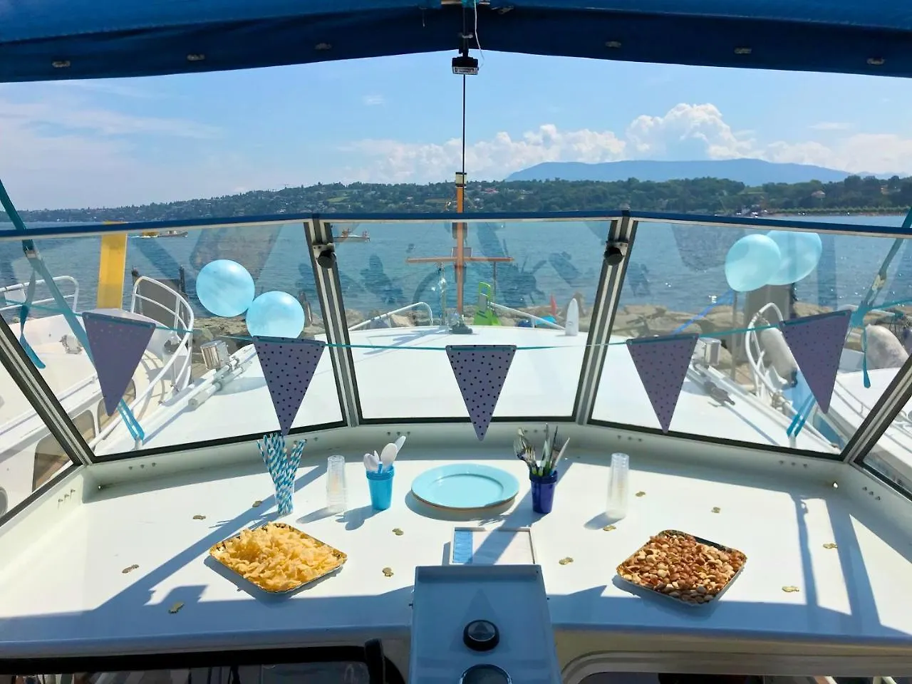 Homeboat-Maison Flottante Cenevre Tekne
