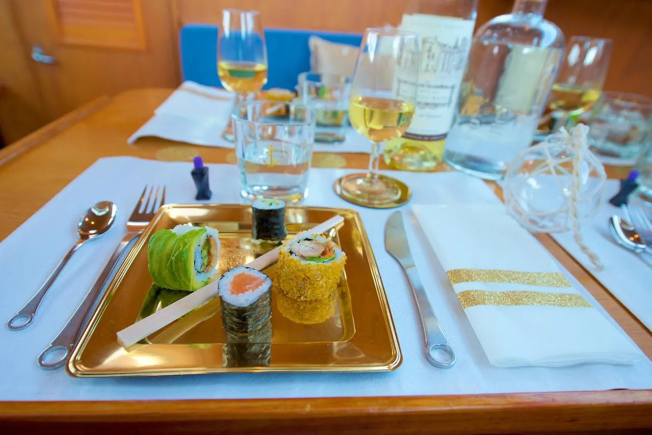 Homeboat-Maison Flottante Geneva
