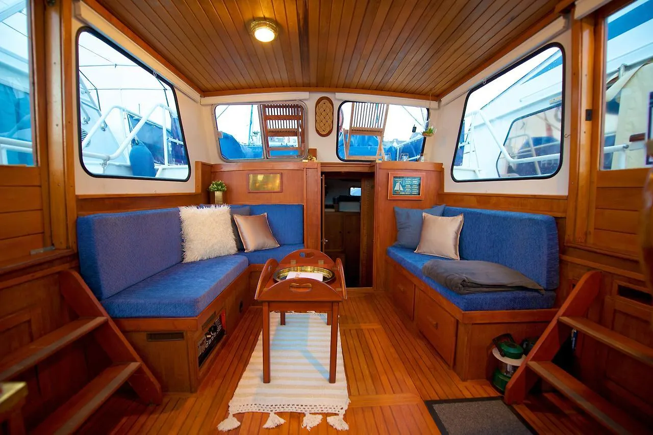 Homeboat-Maison Flottante Geneva Switzerland